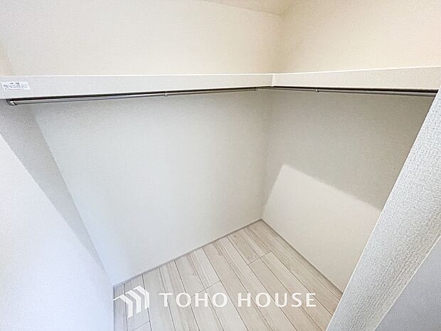 たっぷりと荷物が入るよう、ウォークインクローゼットを完備いたしました。