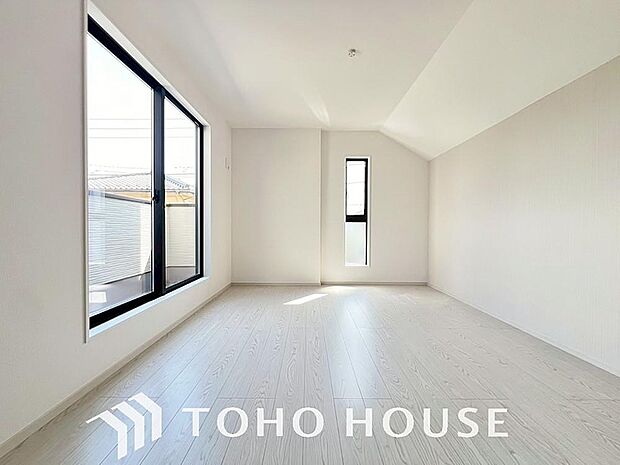 暖色系の照明は、心理的にも落ち着きを得られやすいそうです。