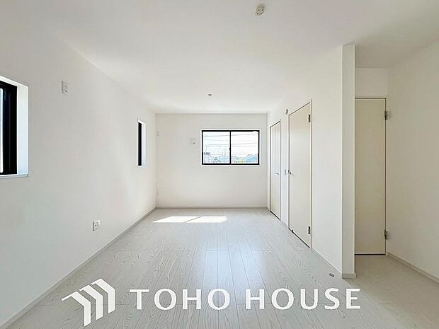 生活感を感じない空間では落ち着く事はできません。絶妙な雰囲気、配色、素材感を意識してコーディネート。