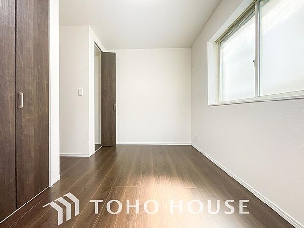 生活感を感じない空間では落ち着く事はできません。絶妙な雰囲気、配色、素材感を意識してコーディネート。