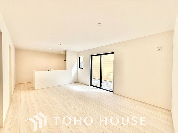 作り手の「気持ちの良いリビングでお過ごししていただきたい」という思いを感じさせます。