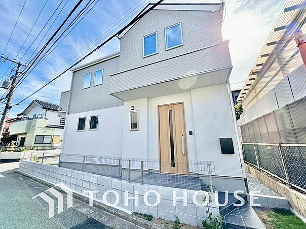 ここから始まる「日常」は、ご家族の大ただ「住む」だけじゃない。気持ち良く住んで欲しい気持ちをこめて・・。事な人生の1ページを「快適」という色合いで飾り付けしてくれます。