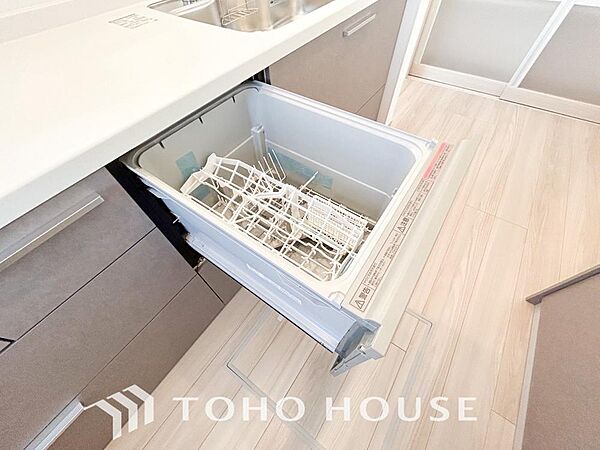 食洗機は家事の時間を短くできることがメリット。ビルトインタイプはキッチンをすっきりとみせてくれます。
