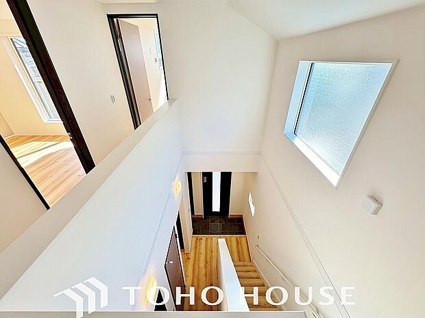 広々した玄関スペースはベビーカーも楽々置けるゆったりスペースが魅力です。