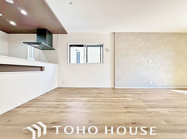 家族と会話を楽しみながらお料理ができる理想のキッチンスタイルです。