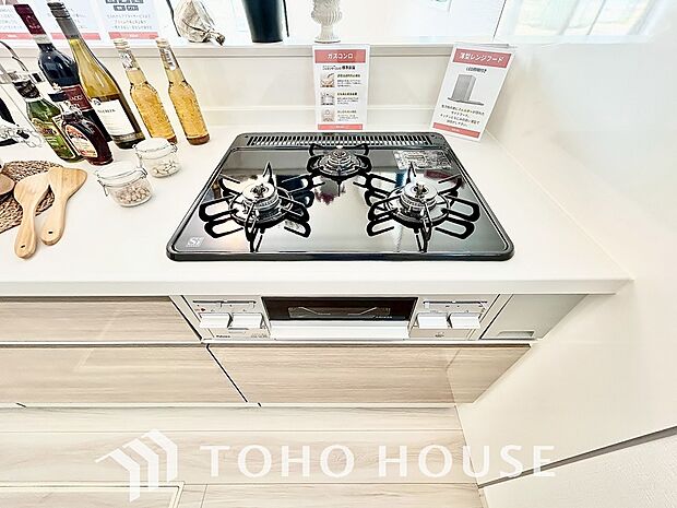 毎日料理をする、料理が好き、家族が多くて量を作る必要がある、等の方々にとっては必須の3口コンロ。