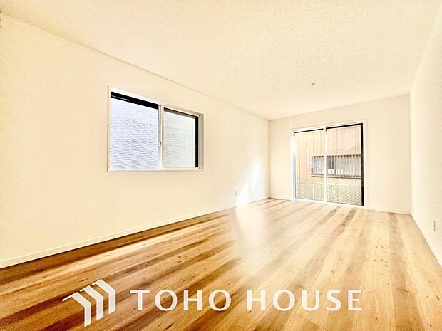 作り手の「気持ちの良いリビングでお過ごししていただきたい」という思いを感じさせます。