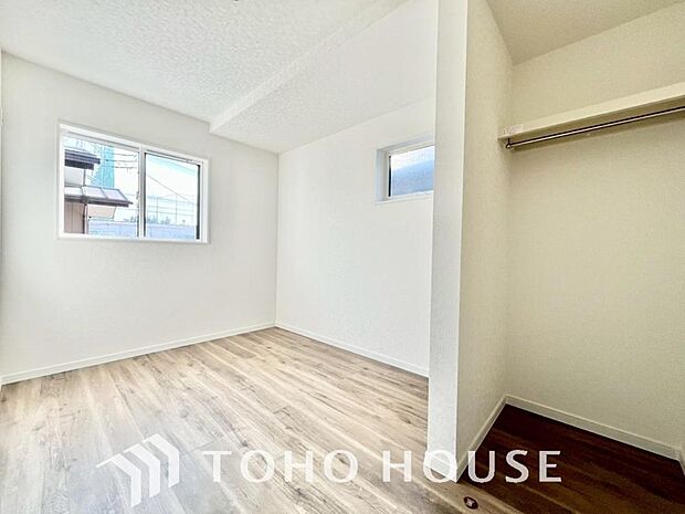 一日の疲れを癒やしてくれる主寝室。時を忘れて過ごす場所として過ごせるお部屋。