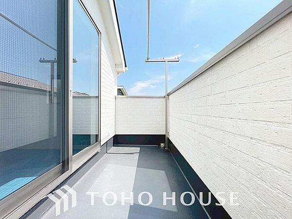 太陽に愛された邸は、陽当り、通風に優れた魅力的で快適さを追求した邸宅です。