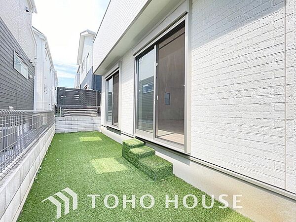 ここに住まう方々へ余すこと無く太陽の恵みを届けられるように計画・設計されております。
