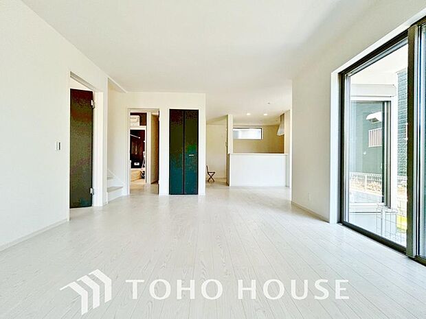 家は、ただ生活する場ではなく、笑顔の毎日、安らぎの日々のために、暮らしを愉しく、快適にする場所。