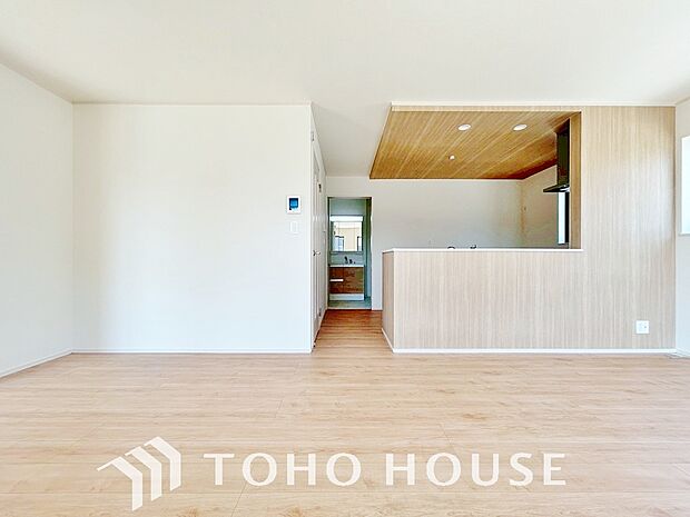 造りこんだ空間演出の妙が生み出す光と質のハーモニーはこの住宅のクオリティの良さを実感させてくれます。