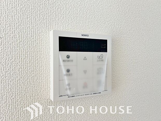 スイッチ1つで一定量の湯を浴槽に張ったり、保温や追い焚きをすることができる機能は何かと便利。