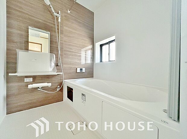 一日の疲れを癒すための心地よいバスタイムを演出する浴室はゆとりあるサイズを採用。