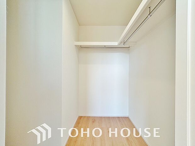 お子様のおもちゃやゴルフバック等、大きなお荷物をお持ちの方や、お荷物が多い方でも安心のスペースです。