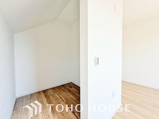 たっぷりと荷物が入るよう、ウォークインクローゼットを完備いたしました。