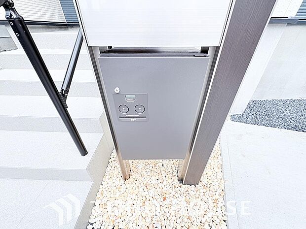 宅配物の受け取りが困難な共働き世帯や、ネットショッピング等をよく利用する方には便利な宅配ボックス。