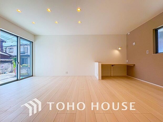 造りこんだ空間演出の妙が生み出す光と質のハーモニーはこの住宅のクオリティの良さを実感させてくれます。