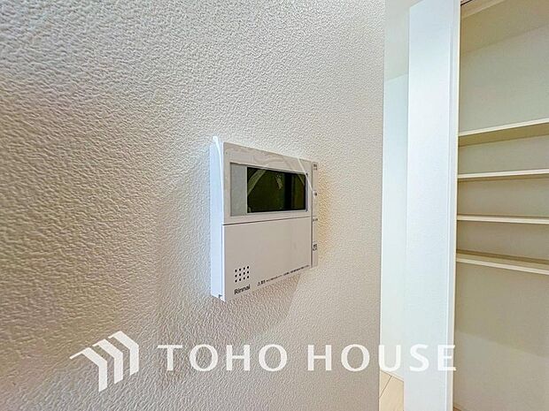 スイッチ1つで一定量の湯を浴槽に張ったり、保温や追い焚きをすることができる機能は何かと便利。