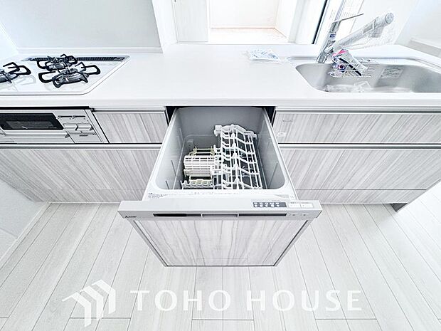 高温水や高圧水流を使う事で効率よく食器洗浄できます。殺菌効果も高いので哺乳瓶等を洗う際にも便利です。