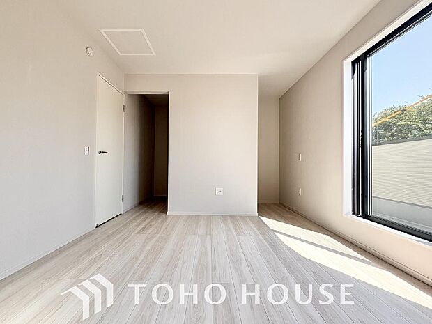 お子様の心と身体を見守る子供部屋として、小さな自立心を育むお部屋作りを見越してご覧下さい。