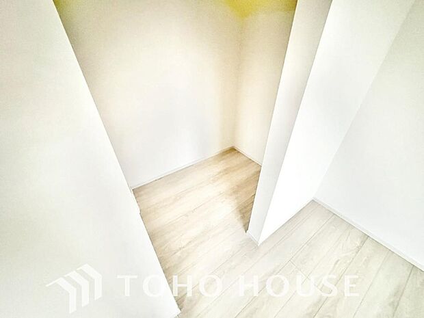 たっぷりと荷物を入るよう広々としたウォークインクローゼットを完備、使い勝手の良さを追求しております。