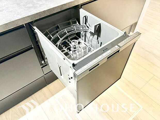 食洗機は家事の時間を短くできることがメリット。ビルトインタイプはキッチンをすっきりとみせてくれます。