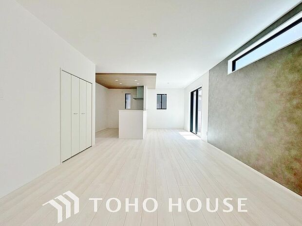 家は、ただ生活する場ではなく、笑顔の毎日、安らぎの日々のために、暮らしを愉しく、快適にする場所。