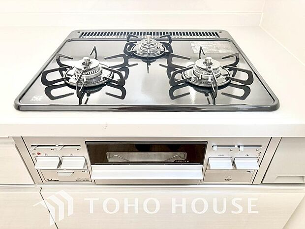 毎日料理をする、料理が好き、家族が多くて量を作る必要がある、等の方々にとっては必須の3口コンロ。