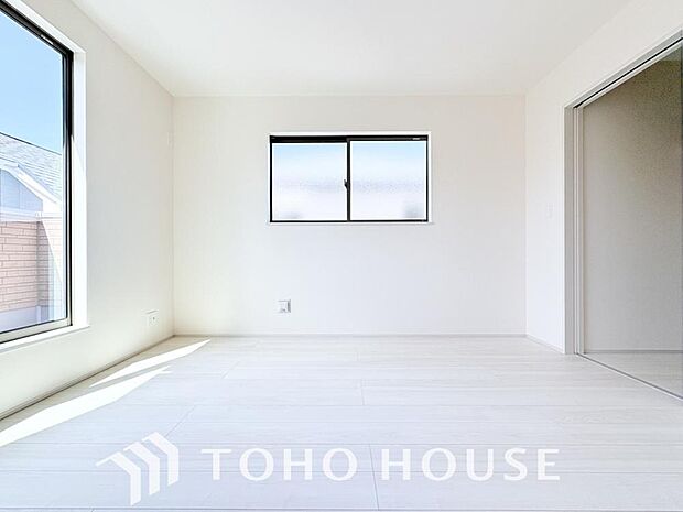 生活感を感じない空間では落ち着く事はできません。絶妙な雰囲気、配色、素材感を意識してコーディネート。