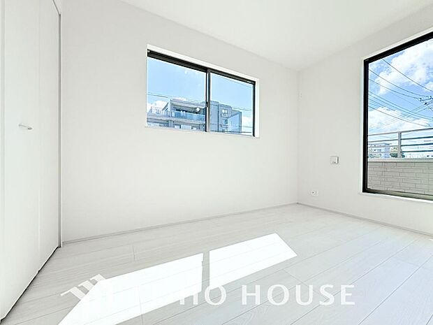 一日の疲れを癒やしてくれる主寝室。時を忘れて過ごす場所として過ごせるお部屋。