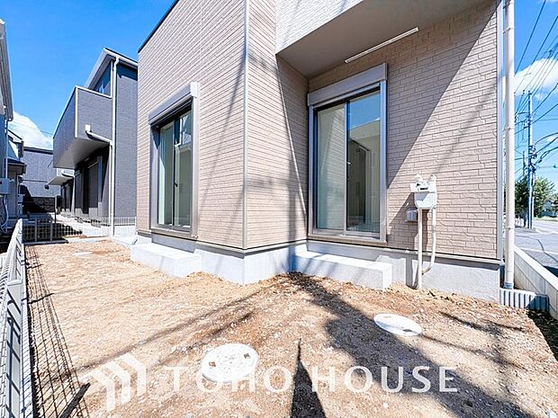 めまぐるしく過ぎ行く日々の中で、休息と癒しを提供してくれる空の下のプライベート空間があります。