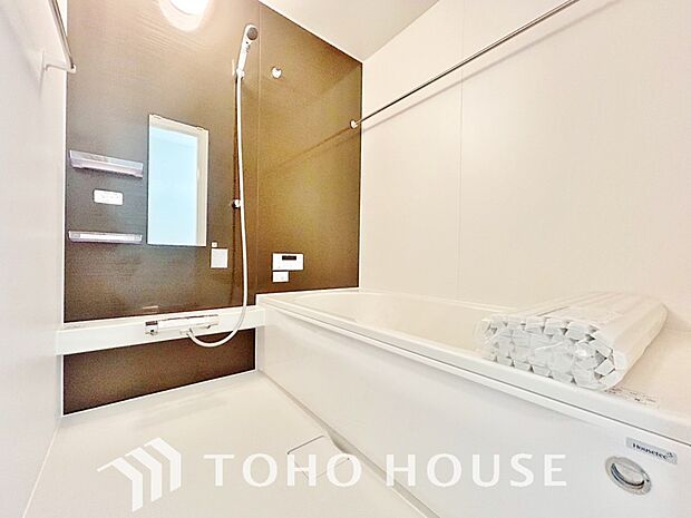 一日の疲れを癒すための心地よいバスタイムを演出する浴室はゆとりあるサイズを採用。