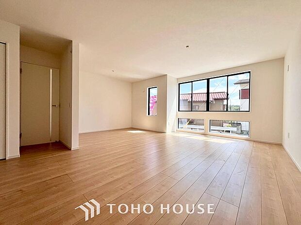 造りこんだ空間演出の妙が生み出す光と質のハーモニーはこの住宅のクオリティの良さを実感させてくれます。