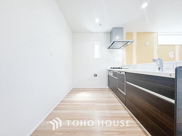 広々としたキッチンスペースで快適に作業ができると、毎日のお料理もより一層楽しく取り組めそうですね。