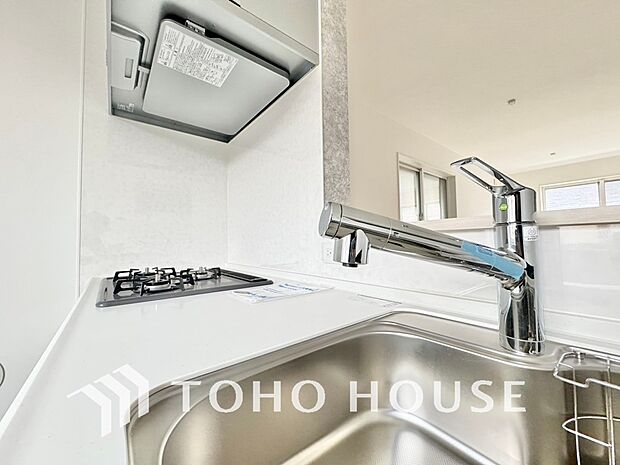 浄水器ボタンひとつで浄水と原水に切り替えられる浄水器一体型水洗を使用。