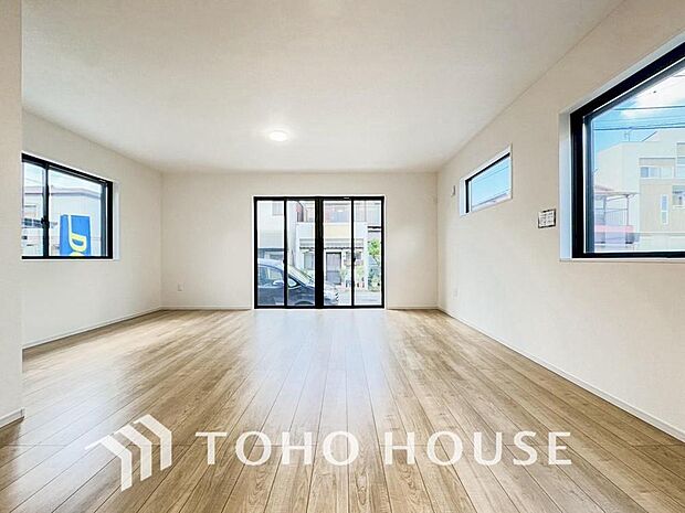 作り手の「気持ちの良いリビングでお過ごししていただきたい」という思いを感じさせます。