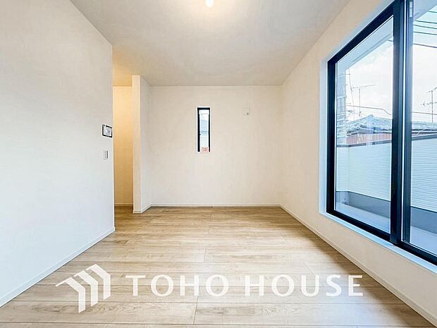 お子様の心と身体を見守る子供部屋として、小さな自立心を育むお部屋作りを見越してご覧下さい。