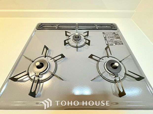 毎日料理をする、料理が好き、家族が多くて量を作る必要がある、等の方々にとっては必須の3口コンロ。