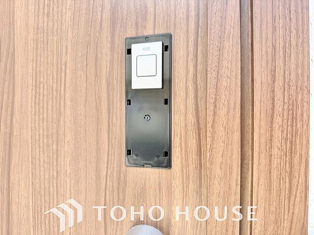 鍵の施錠・解錠をスムーズに行えるスマートロックを搭載し、スマートな暮らしと高い防犯性を両立します。