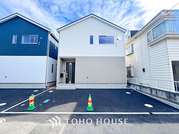 四季折々の変化を楽しめる心地よい場所。時間の経過と共に味わいが出る素敵な空間へ。