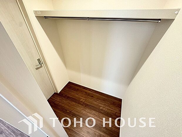たっぷりと荷物を入るよう広々としたウォークインクローゼットを完備、使い勝手の良さを追求しております。