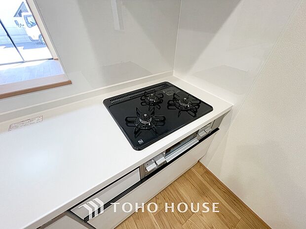 毎日料理をする、料理が好き、家族が多くて量を作る必要がある、等の方々にとっては必須の3口コンロ。