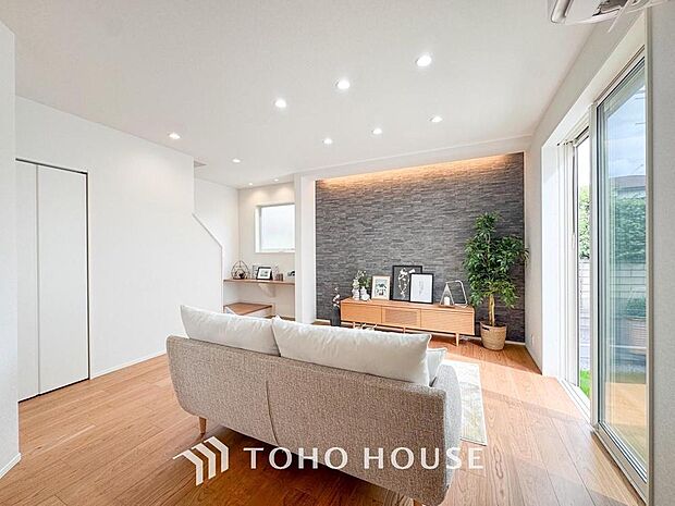 家は、ただ生活する場ではなく、笑顔の毎日、安らぎの日々のために、暮らしを愉しく、快適にする場所。