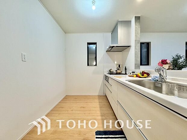 お料理の上手な方が独壇場でお料理の腕を披露するスタイルに向いているキッチンです。