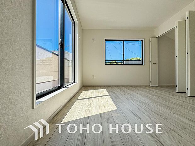 心と体をゆったりと安らげる主寝室。寝室のゆとりが大きい分だけ、暮らしの安らぎは深まります。