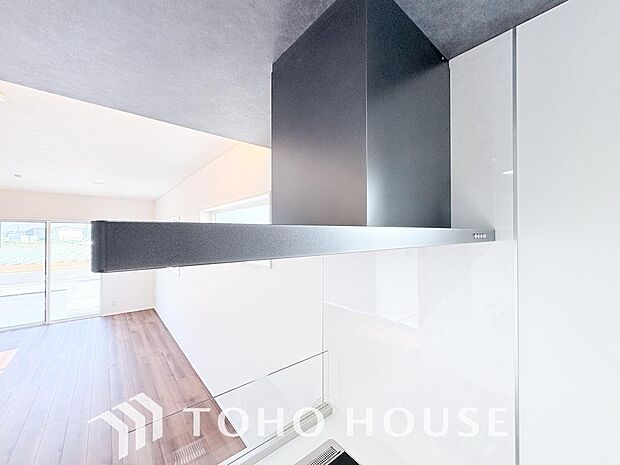 そのスタイリッシュな見た目からインテリアの一部としてもデザイン性が重視されてます。掃除のし易さも◎。