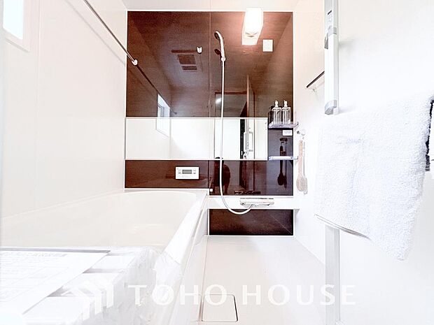 心地よいバスタイムを演出する浴室はゆとりあるサイズを採用。