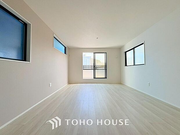 家は、ただ生活する場ではなく、笑顔の毎日、安らぎの日々のために、暮らしを愉しく、快適にする場所。