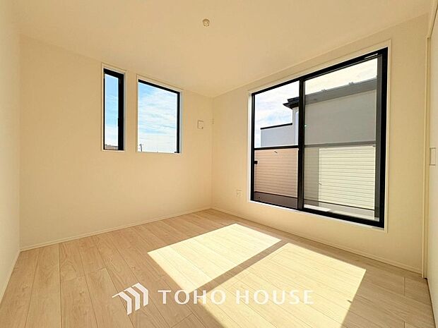 生活感を感じない空間では落ち着く事はできません。絶妙な雰囲気、配色、素材感を意識してコーディネート。